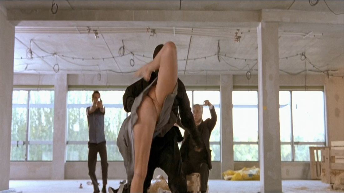 Emma Sjoberg в такси 2