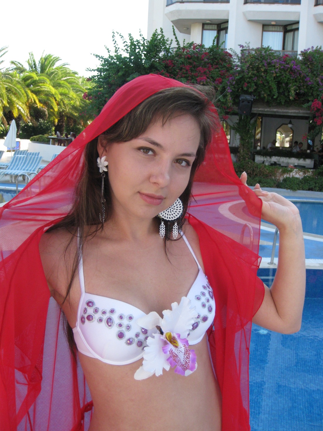 Блондинка в тире