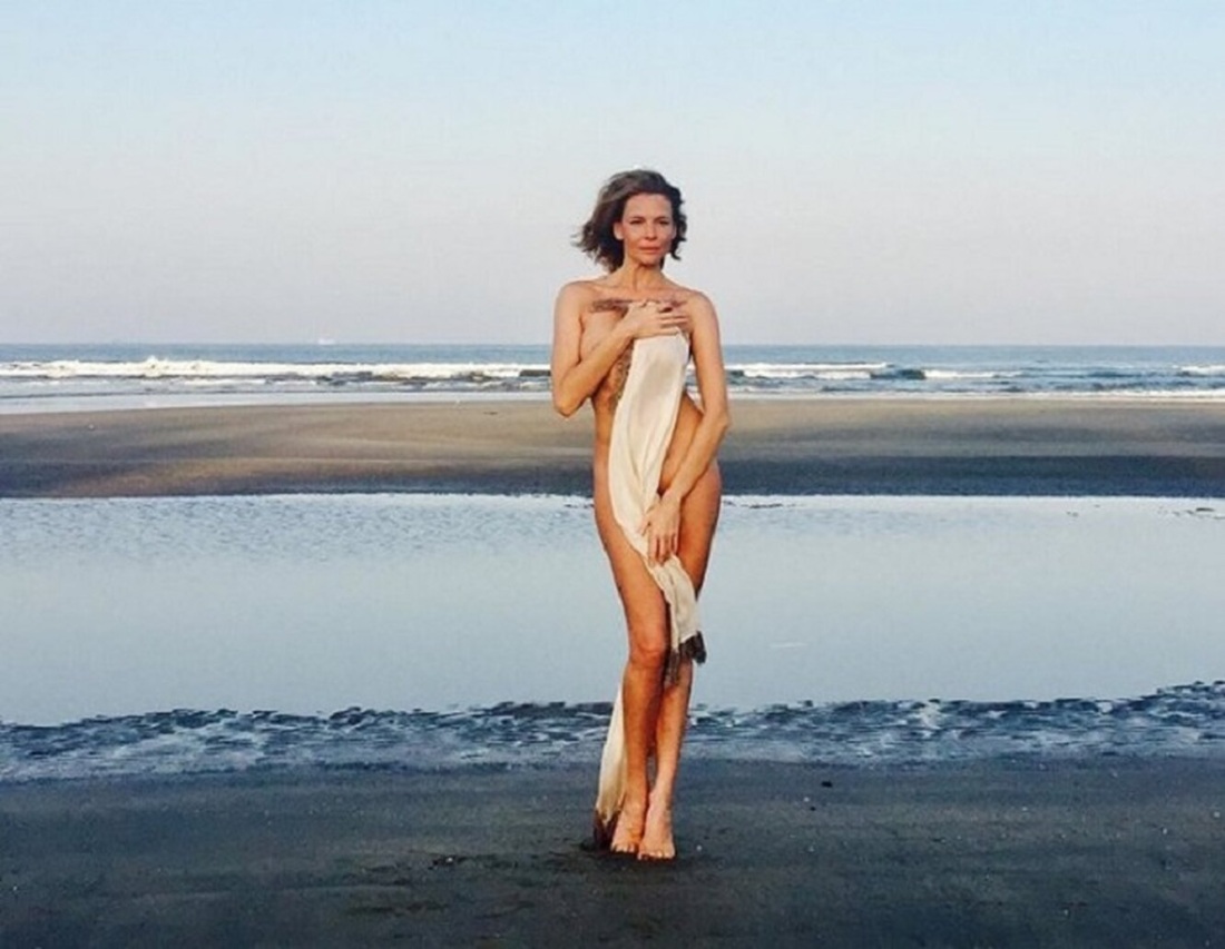 Любовь Толкалина обнаженной.