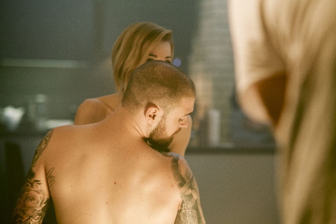 Юлианна Караулова в Нижнем белье в клипах