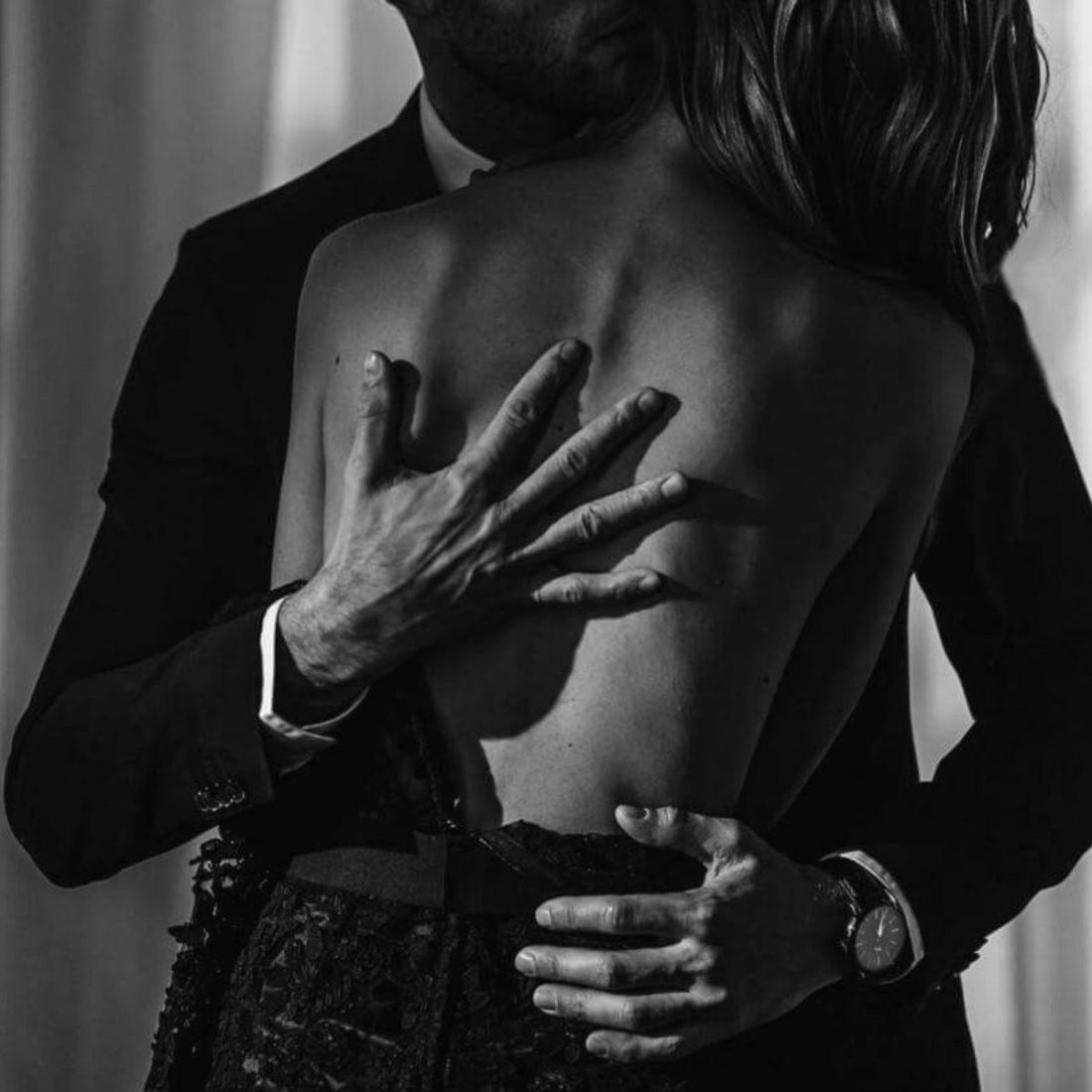 Страстные объятия