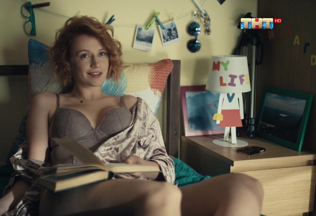 Екатерина Шумакова в Нижнем белье универ новая общага