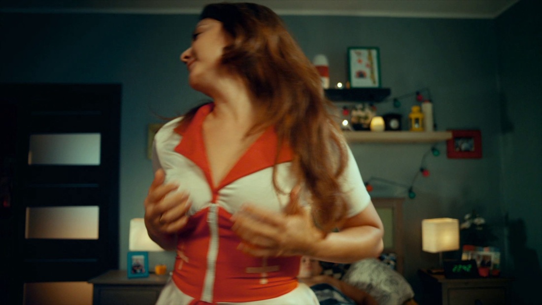 Таня из САШАТАНЯ