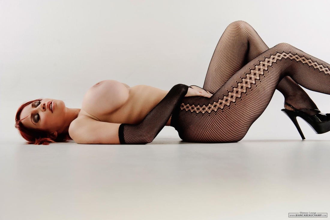 Эротические колготки в сеточку