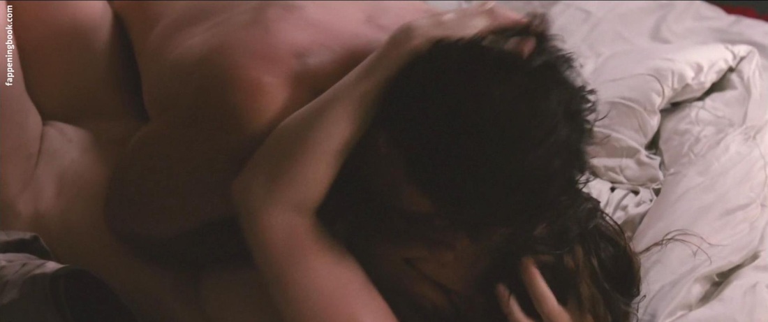 Альбина Джанабаева голая попа