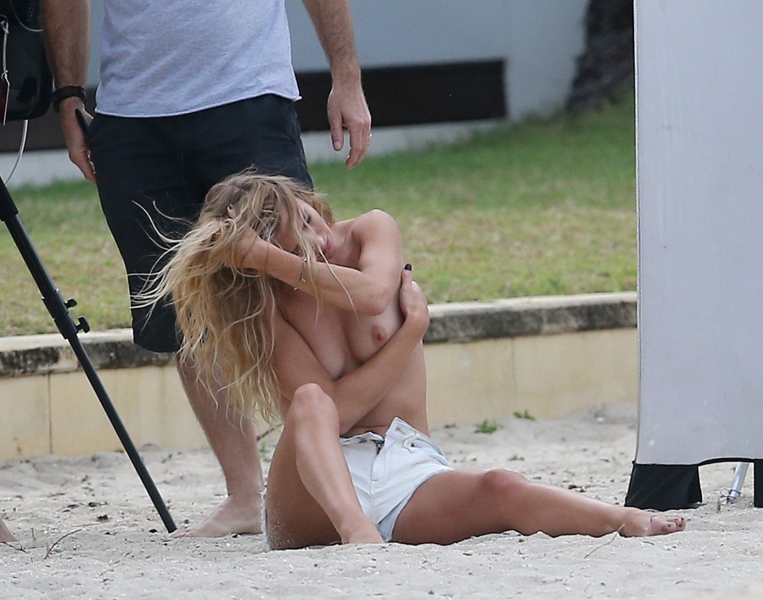 Роузи Хантингтон-Уайтли голая