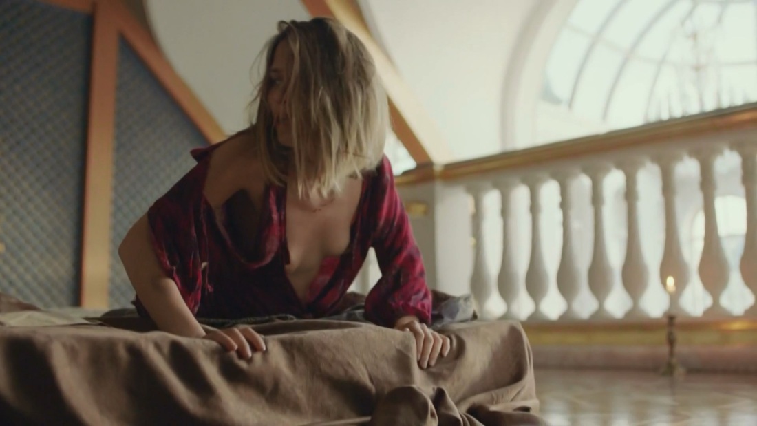 Любовь Аксенова голая в кино