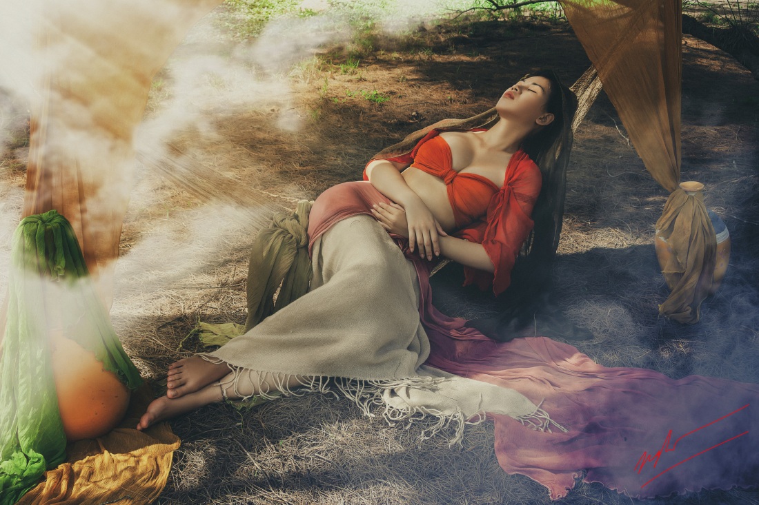 Беременные женщины с круглыми животами