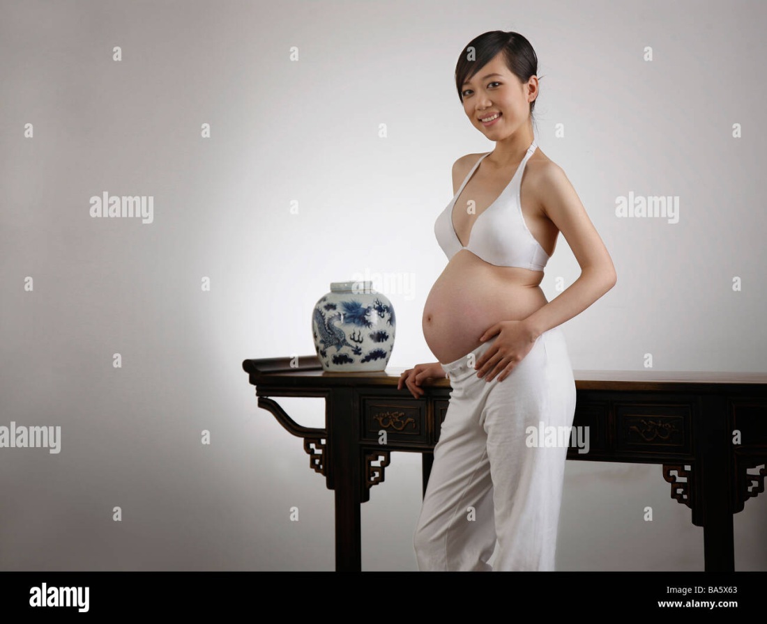 Белли экспансион прегнант Vore