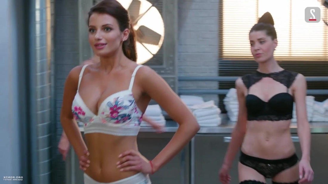 Мила Сивацкая в Нижнем белье Гранд Лион