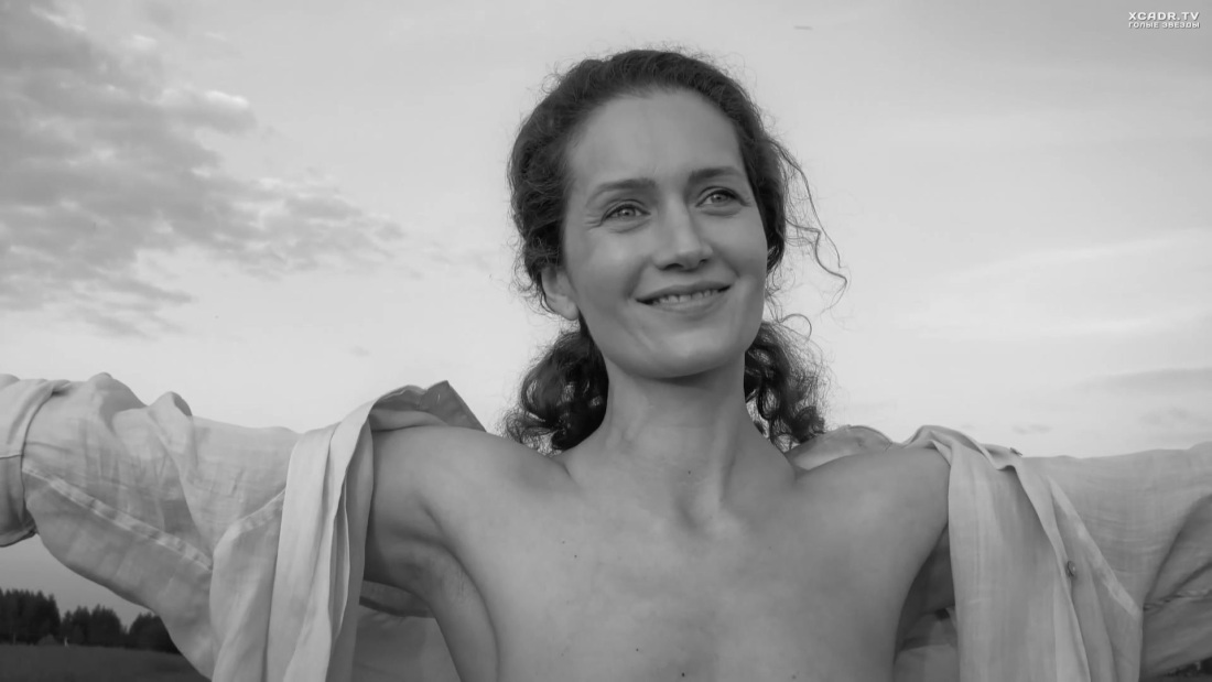 Виктория Исакова топлес