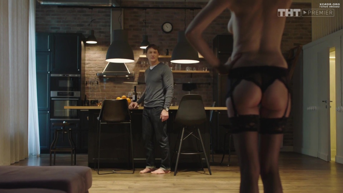 Елена Подкаминская стриптиз