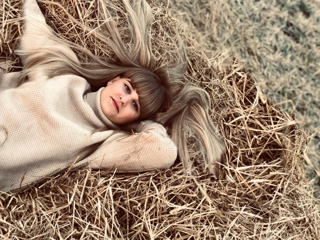 Анна Шульгина в купальнике