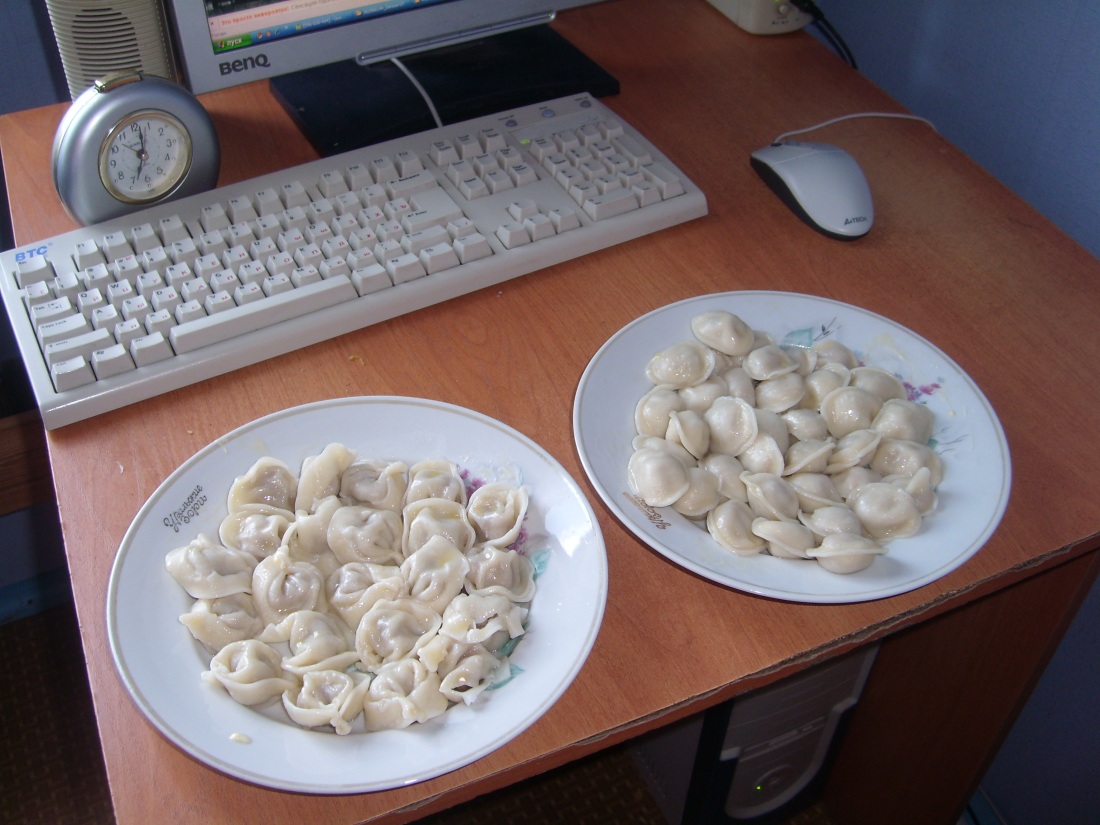 Юлия Михалкова в платье