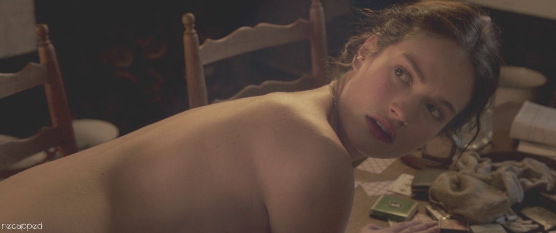 Голая Лили Джеймс (Lily James