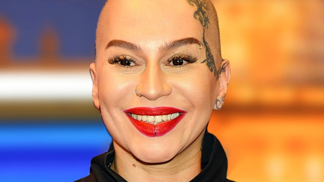 Наргиз Закирова still young