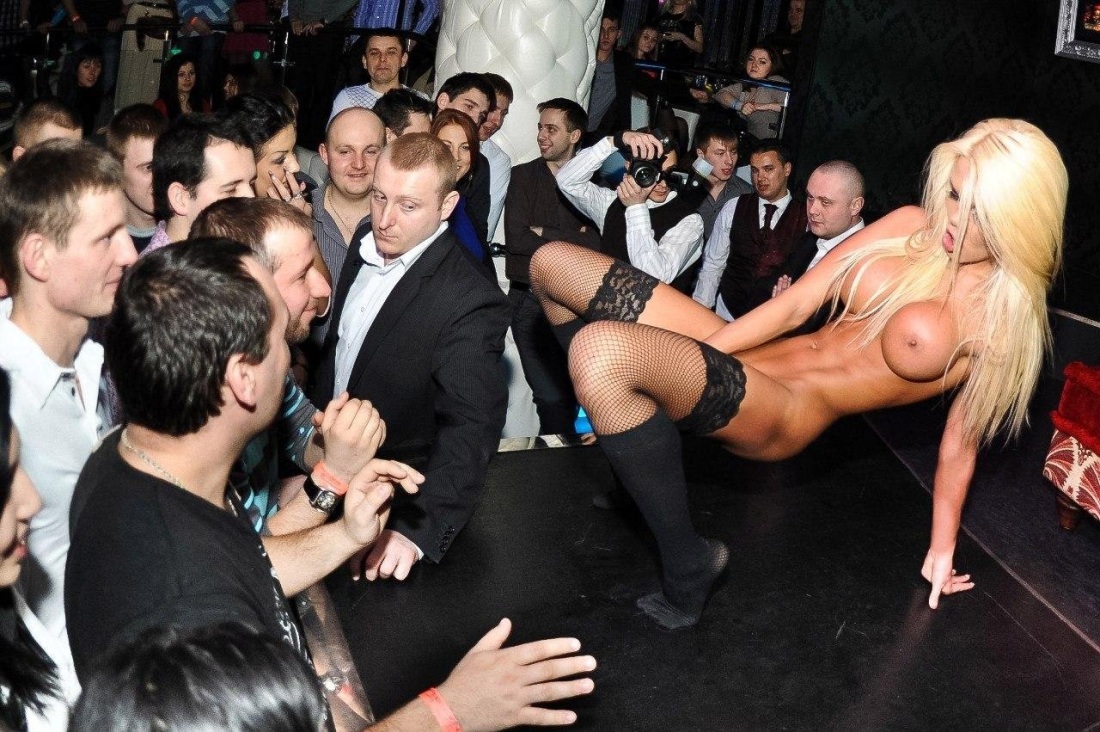 Катя самбука голая на концерте