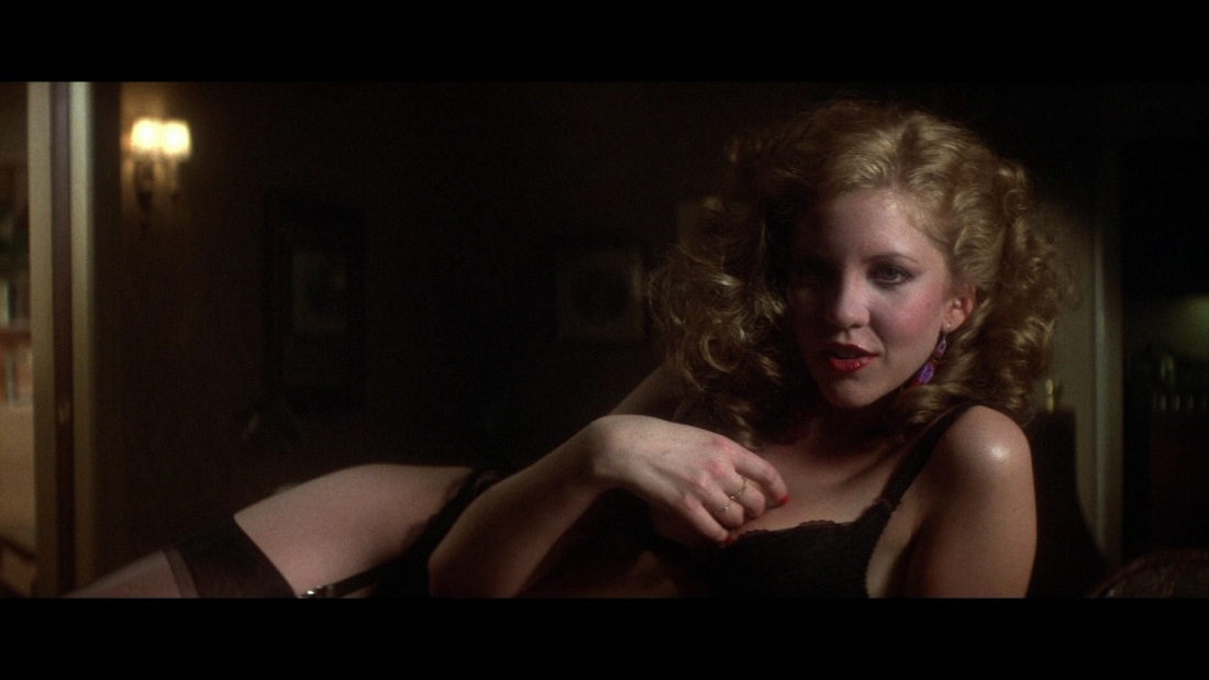 Нэнси Аллен в Нижнем белье