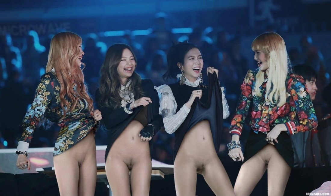 Блэк Пинк голые на сцене