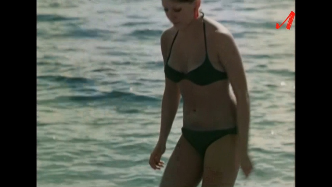 Кот не хочет вставать