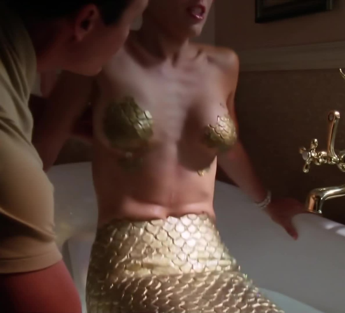 Голая Алиса Милано гиф