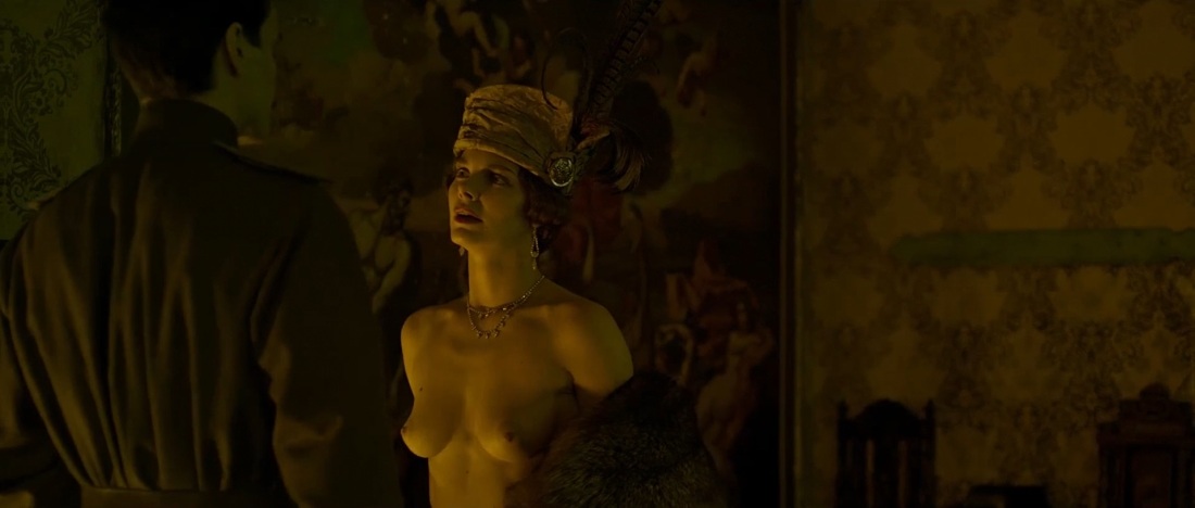 Елизавета Боярская сиськи в фильме