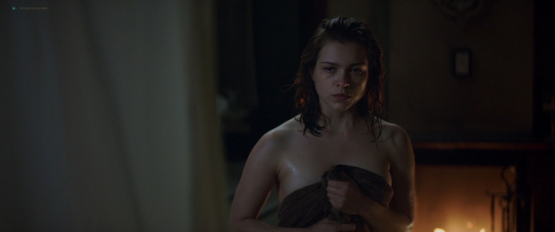 Софи Куксон голая в фильмах