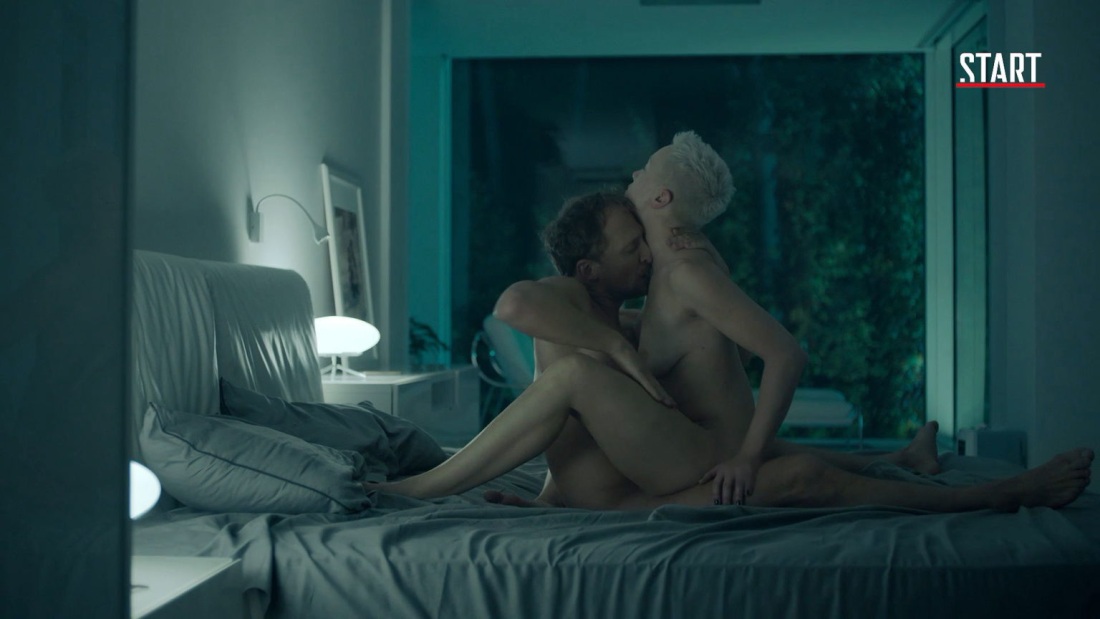 Дарья Мороз голая в сериале