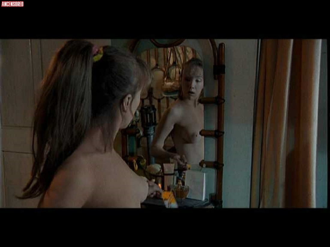 Дарья Мороз голая в кино