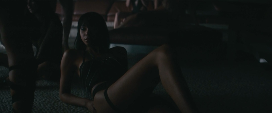 Кортни Итон боги Египта sex