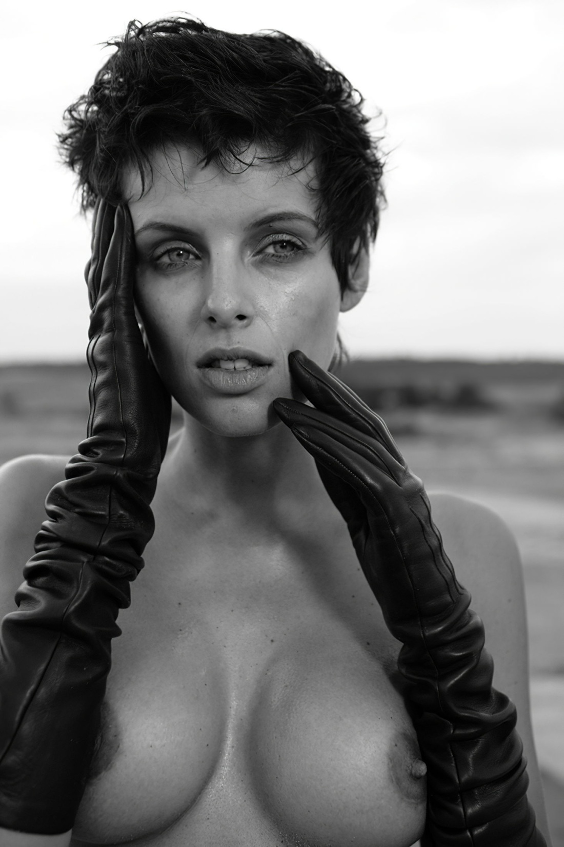 Оксана Акиньшина сцены ню