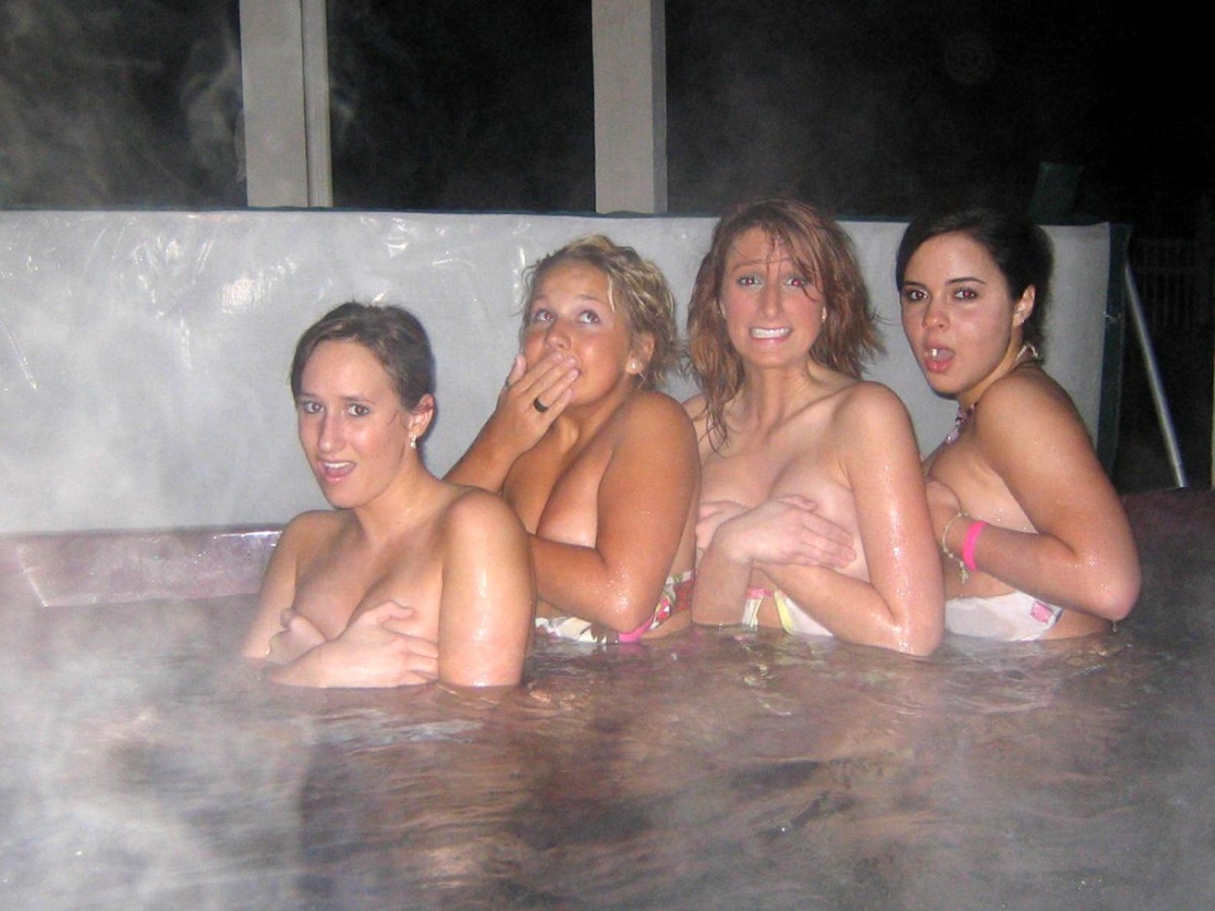 Большая грудь на пляже подсмотренное