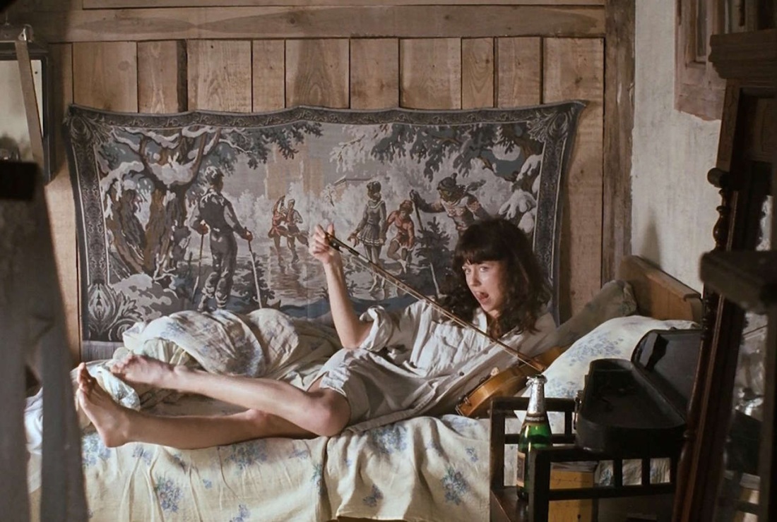 Инга Оболдина в колготках