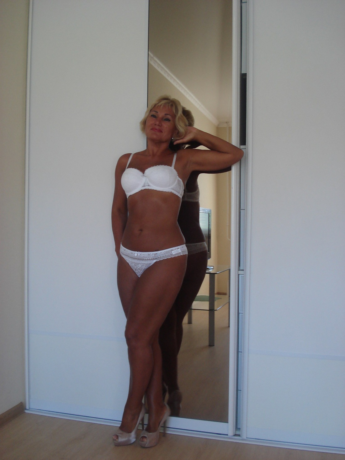 Красивые стройные мамки