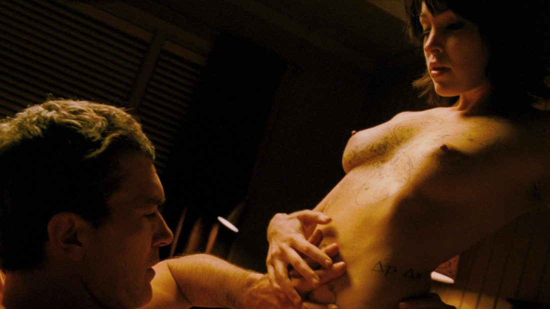 Джилл голая Сиенна Гиллори