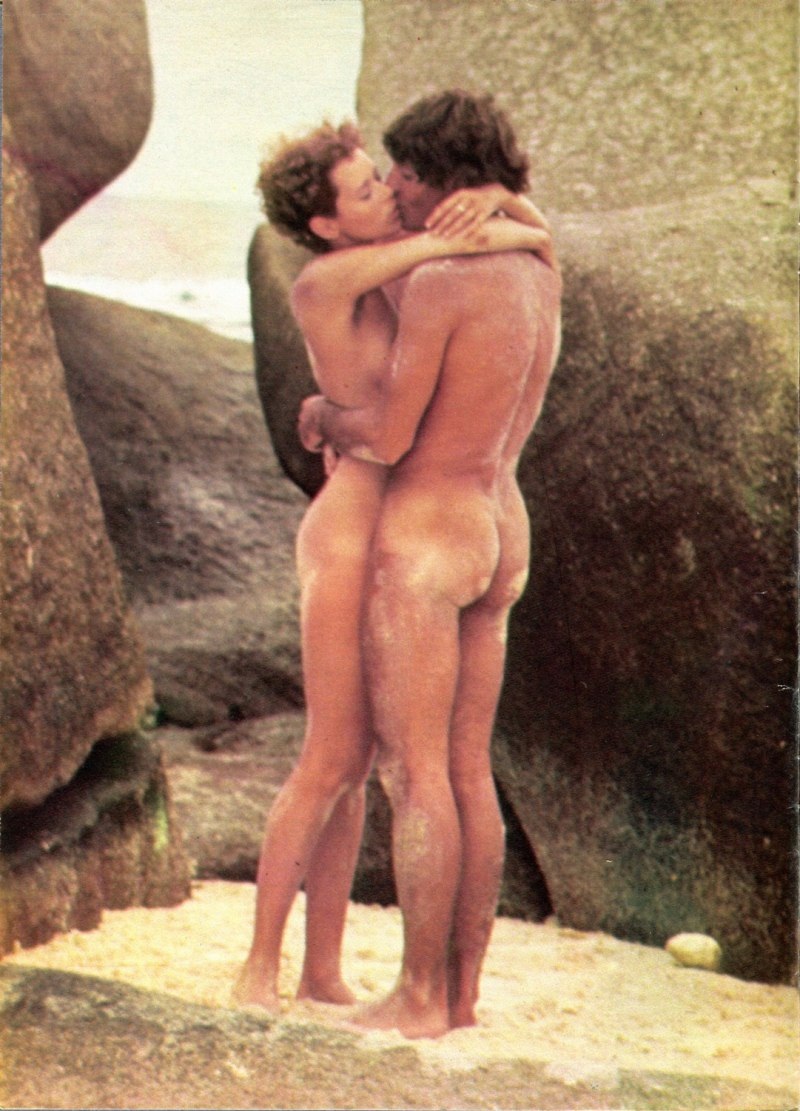 Голая Эммануэль Сильвия Кристель 1974