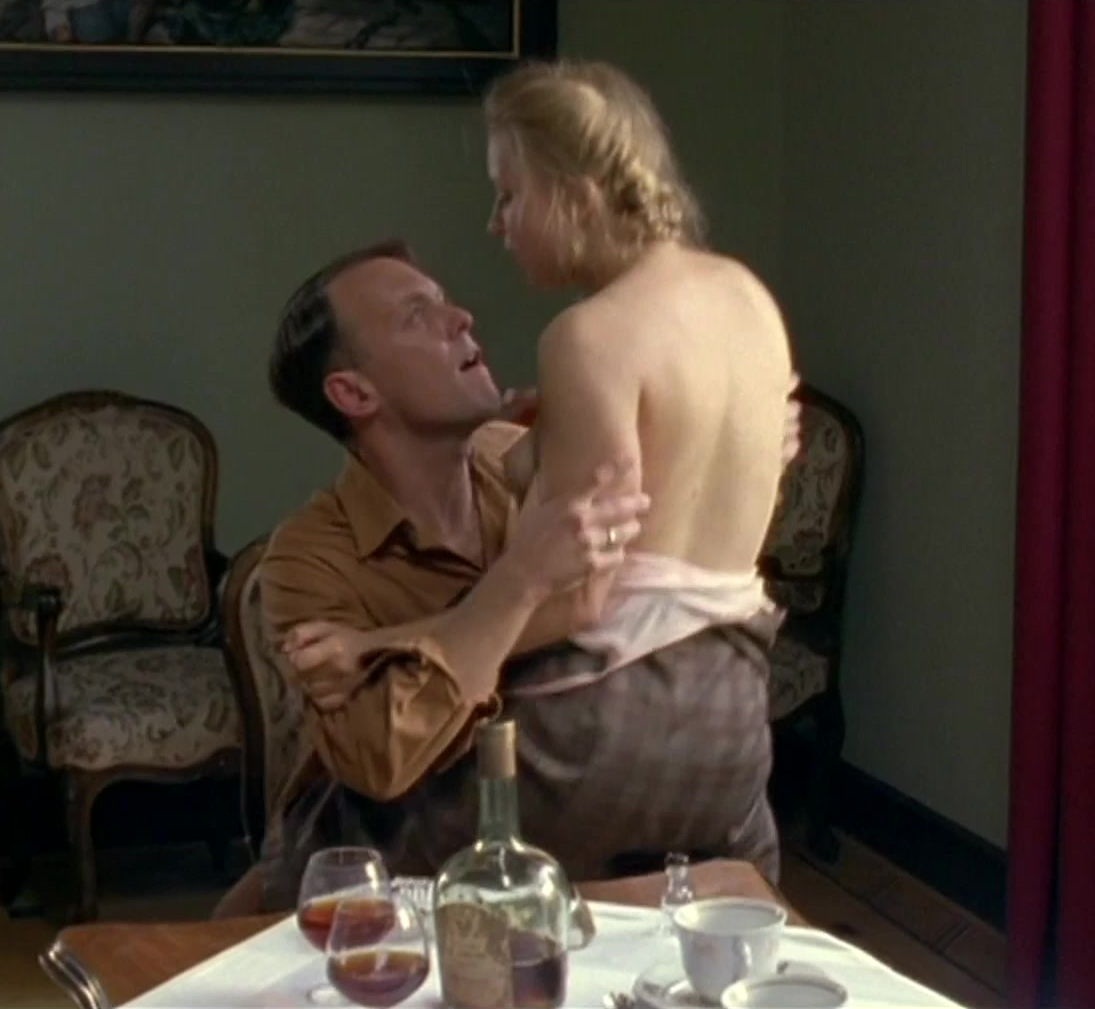 Елена Ксенофонтова обнаженка