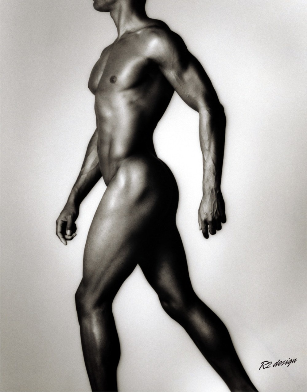 Красивые голые тела мужчины и женщины