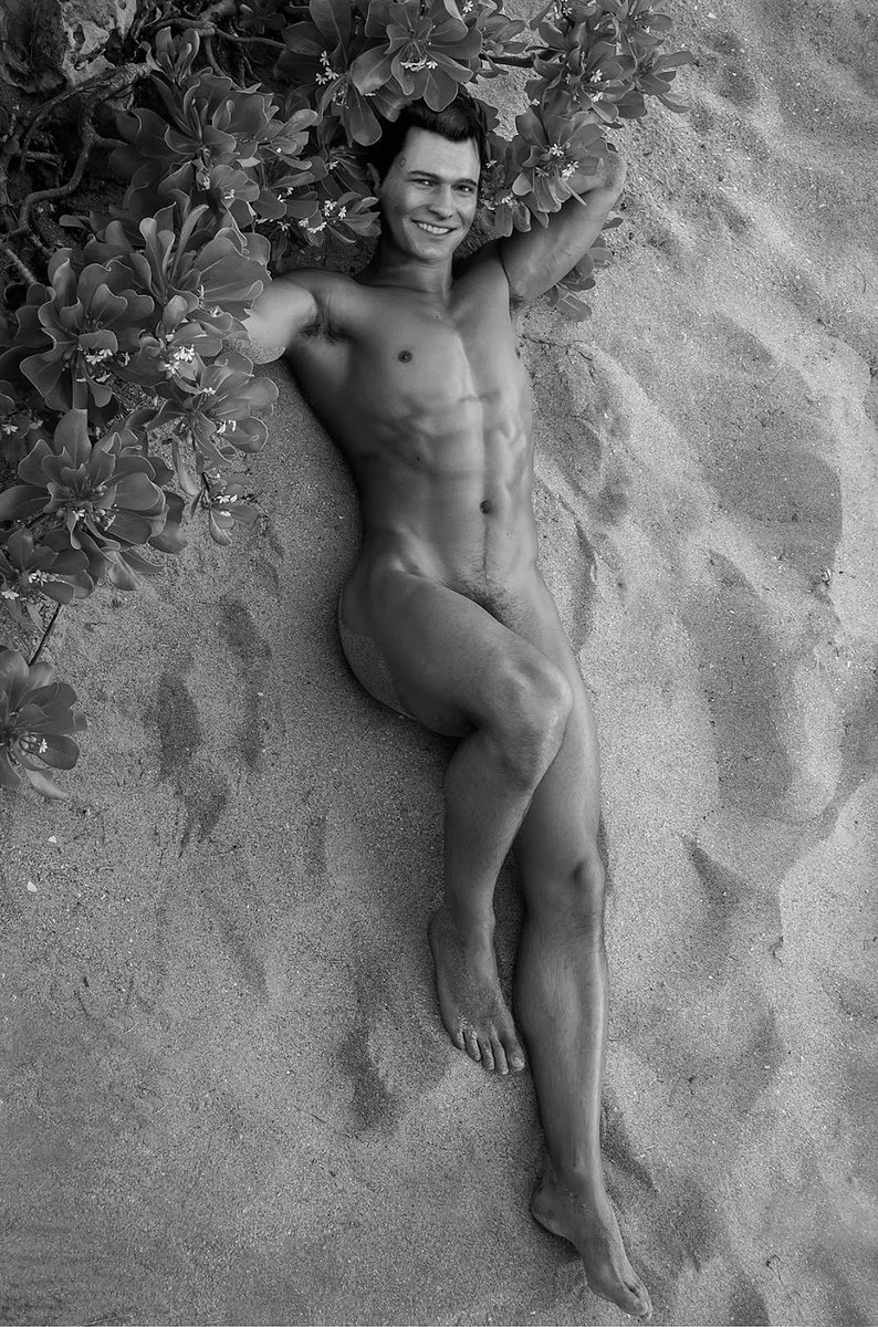 Фотосессия в стиле ню мужчины