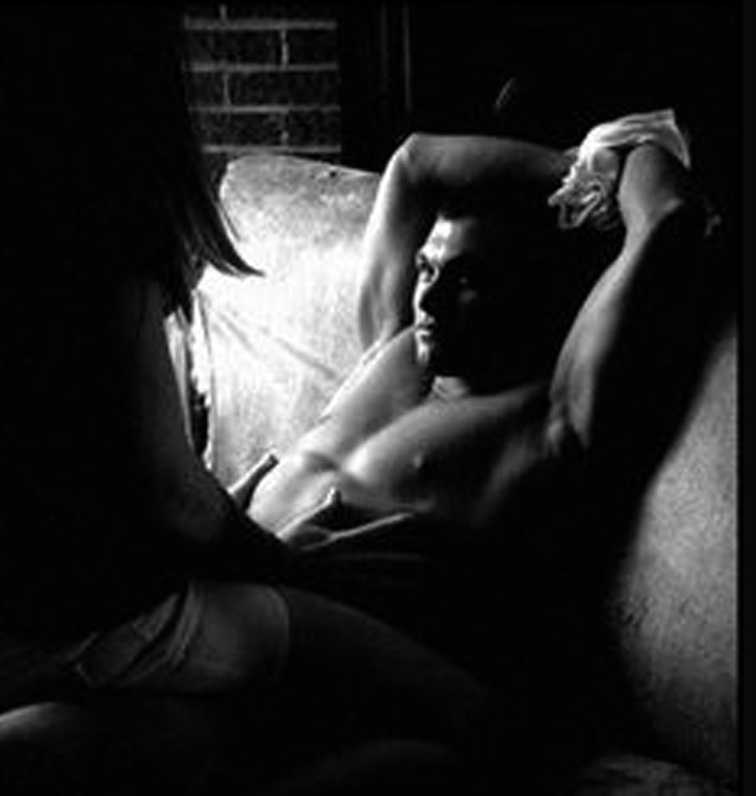 Пара трогательных интимных черно - белых