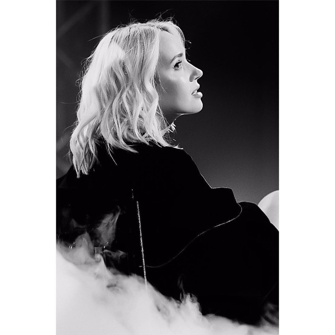 Клава Кока портрет