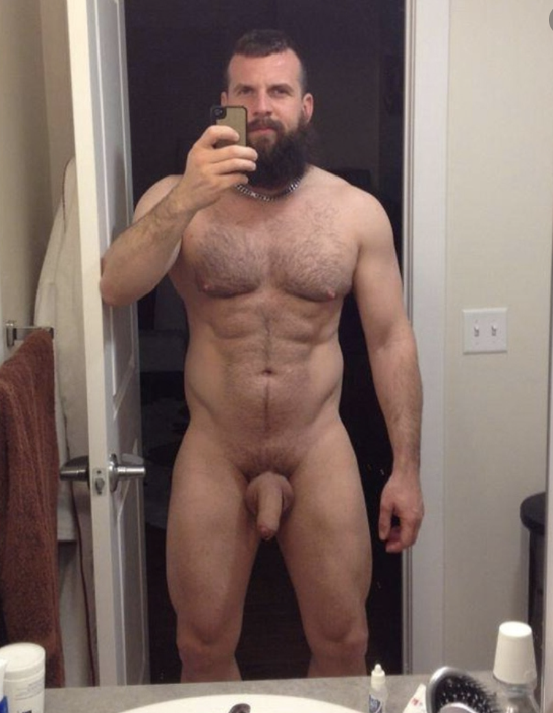 Голый мужчина фото в зеркале