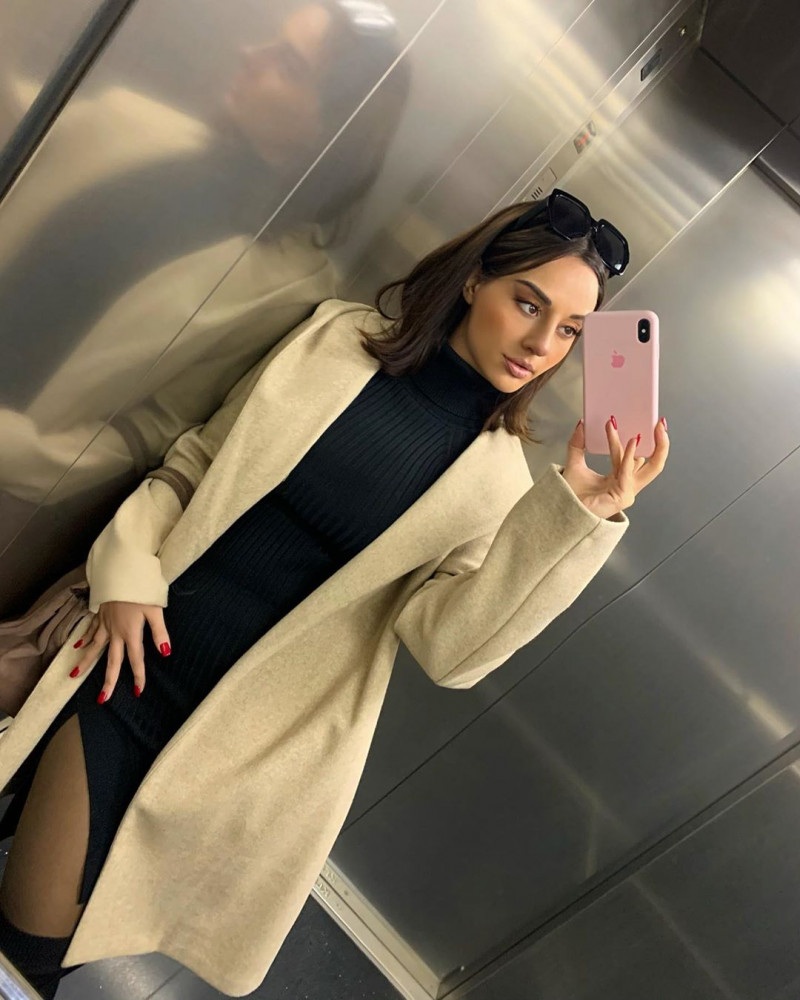 Жанна Бутулян в купальнике