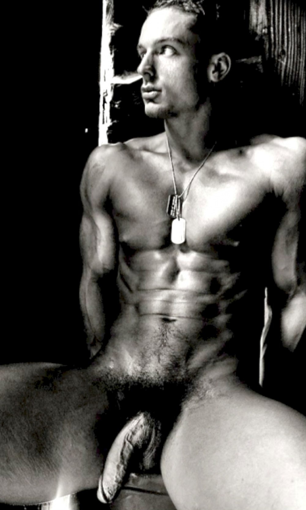 Эротические красивые парни