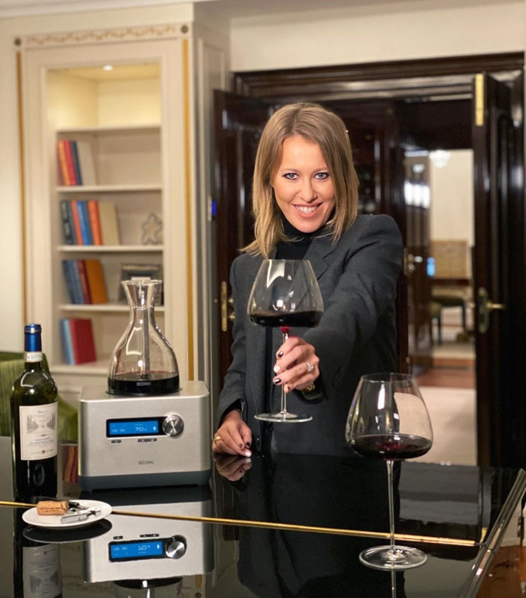 Яна Рудковская в купальнике без фотошопа