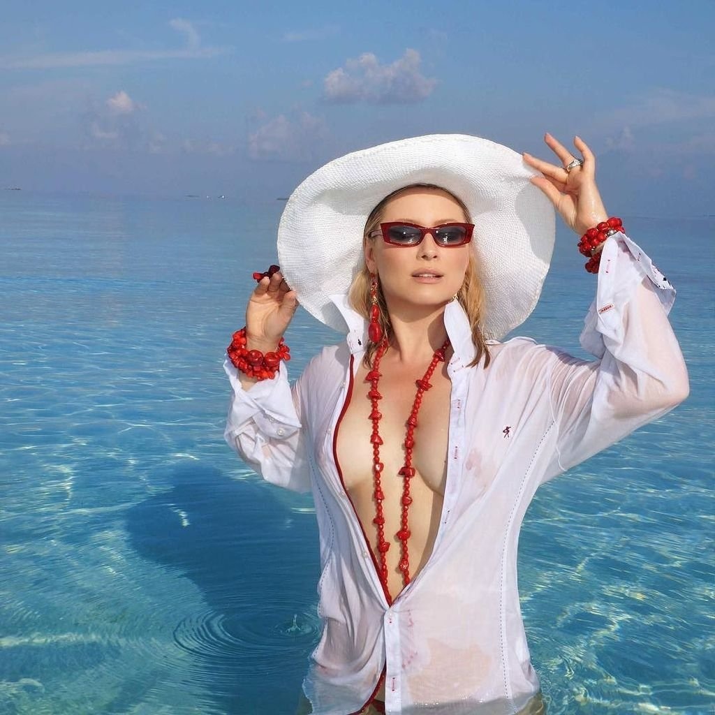 Катя Котаро