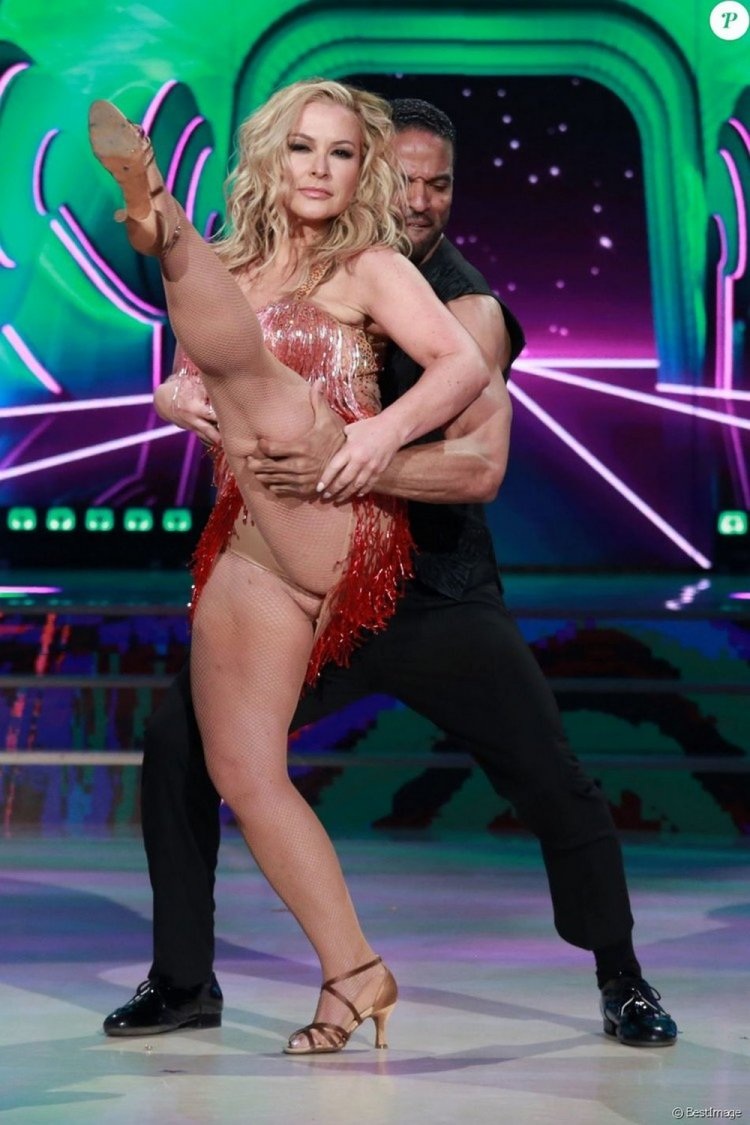 Анастейша в шоу танцы