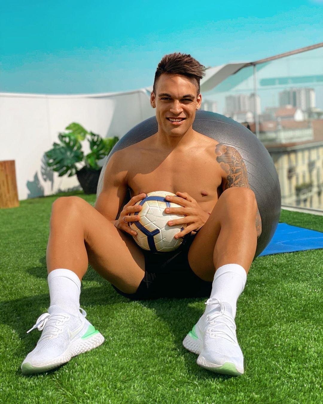Lautaro Martinez футболист