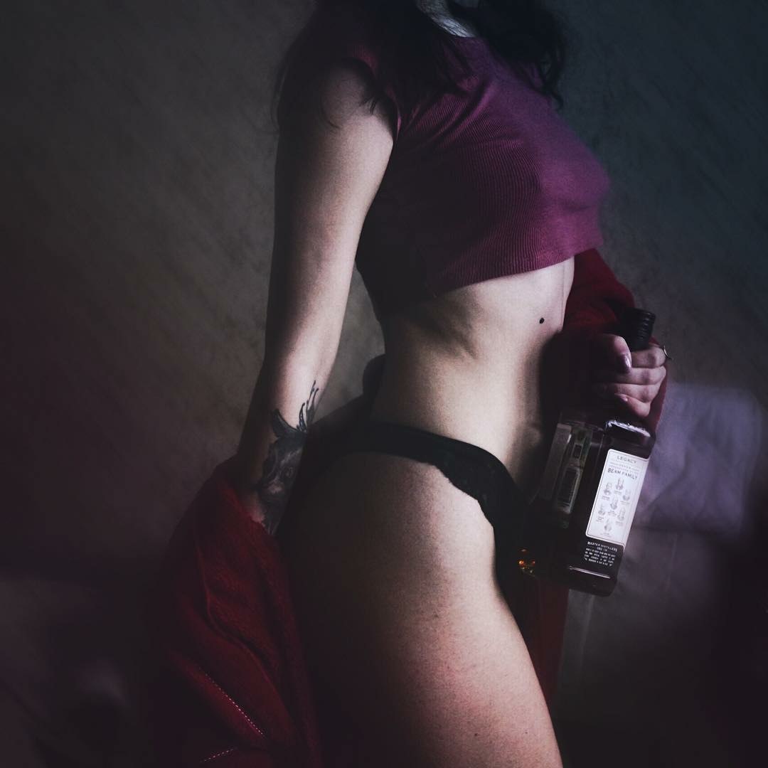 Юлия реш в трусах