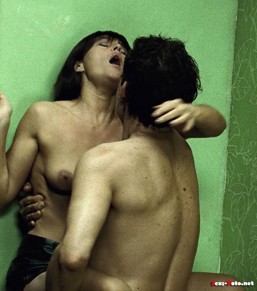 Моника Беллуччи голая в фильме Пристрели их 2007